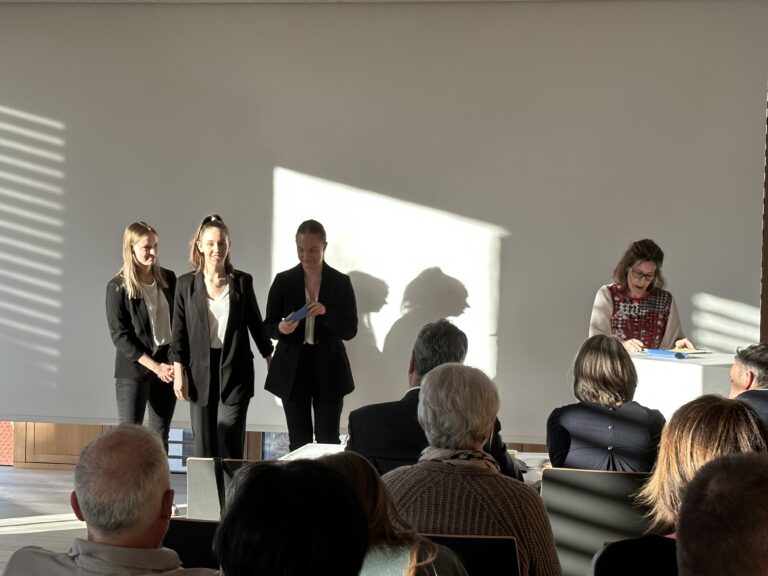 6FC19210-7CCB-48BD-BB5B-DE72FA096DF3