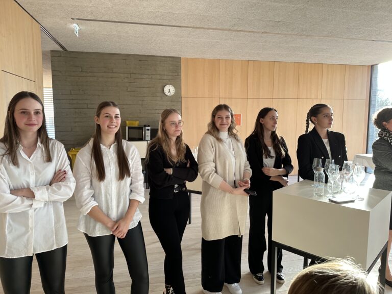 D38E02FF-14C6-4296-8770-D64A1D6BCAA9